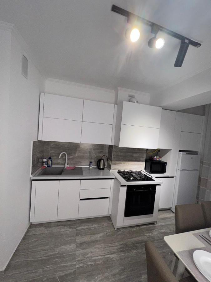 דירות צ'יסינאו Luxrent מראה חיצוני תמונה