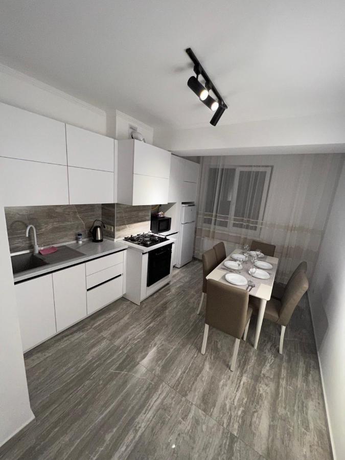 דירות צ'יסינאו Luxrent מראה חיצוני תמונה